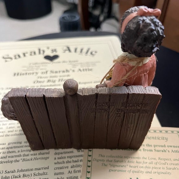 Sarah’s Attic Collection figurine . Love Starts with Children II - Picture 3 of 6